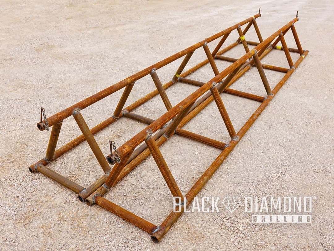 Triangular Pipe Racks 42" H x 28' L